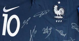 Günstige kylian mbappe fußballtrikot kaufen, kylian mbappe heimtrikot/auswärtstrikot/langarm. Kylian Mbappes Trikot Signiert Von Den Fussball Weltmeistern