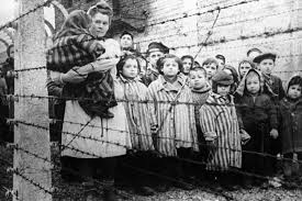 Alla vigilia del giorno della memoria, celebrato in tutto il mondo il 27 gennaio per ricordare l'anniversario dell'abbattimento dell'infame cancello del campo di sterminio di auschwitz. 27 Gennaio Il Giorno Della Memoria Per Non Dimenticare Uno Dei Piu Grandi Drammi Della Storia Ilmeteo It