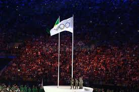 Venerdì' prossimo, nell'evento che da' il via alle olimpiadi di tokyo 2020. Bandiera Olimpica Nel Maracana Lo Stadio Olimpico Durante La Cerimonia Di Apertura Di Rio 2016 Giochi Olimpici Di Estate In Rio D Fotografia Editoriale Immagine Di Samba Gioco 97140747