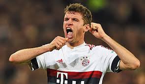 (bunica se emotioneaza si cantam inca o data). Thomas Muller Im Interview