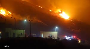 Συγκεκριμένα, όπως έγινε γνωστό από την πυροσβεστική. Fwtia Sthn Agia Triada Stis Trypes Apeilh8hke O Biologikos Esbhse Tis Prwines Wres