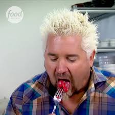 Guy Re-Discovers Fried Chicken At The Ultimate Southern Food Spot!