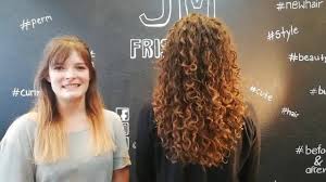 You will find the english text below die trendfrisur schlechthin ist 2020 der bob mit locken! Jorg Mengel Friseure Weilheim In Oberbayern Germany Hair Salon Business Service Facebook
