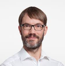 Learn about the Mentors helping entrepreneurs in our program