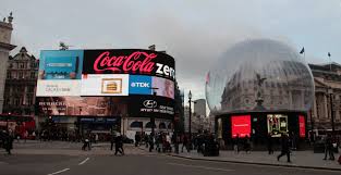 London Christmas Piccadilly Circus and Eros in a Snow glob… | Flickr