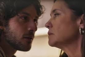 Solano recebe uma intimação por causa da denúncia feita por Max