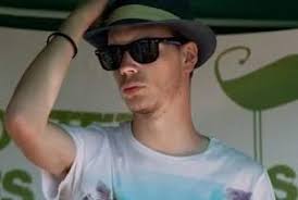 Two.Birds · Record label ⟋ RA