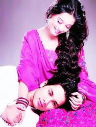 Amrita Rao And Shahid Kapoor Cute Celebrity Couples Love Couple Images Romantic Couple Images