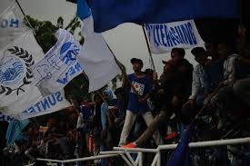 Bagi anda yang sedang mencari jasa bikin jersey mancing berkualitas, terpercaya, dan amanah maka anda sudah berada di tempat yang tepat. Wacana Baju Pns Bernuansa Persija Nj Mania Kritik Anies Baswedan
