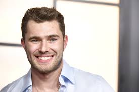 Curtis Pritchard's Instagram, Twitter & Facebook