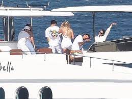 After splitting from ben simmons, kendall jenner appeared to rebound with la lakers star kyle kuzma. Lakers Kyle Kuzma Spotted On Yacht With Kendall Jenner