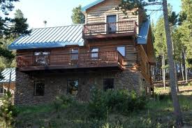 Situated just two miles from downtown in beautiful fourmile canyon, we offer updated lodging and accommodations for any and everyone looking for an adventure in boulder, colorado. Pet Friendly Cabins Near Boulder