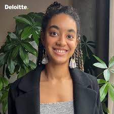 Minnie Chou's Instagram, Twitter & Facebook