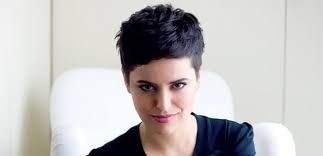 Sai che dovresti venirci anche tu. Silvia Salemi Se Mi Dicono Terrona Alzo Le Spalle E Un Complimento Famiglia Cristiana