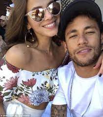 Born neymar da silva santos júnior on 5th february, 1992 in mogi das cruzes, brazil, he is famous for won olympic. Neymar S Stunning Ex Shows His Millions Can T Buy Love Daily Mail Online