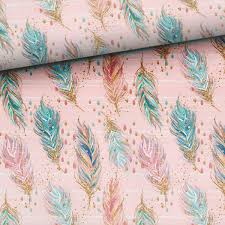 Eine feder am hut tragen. Baumwolle Boho Federn Auf Rosa Schoenetextilien De