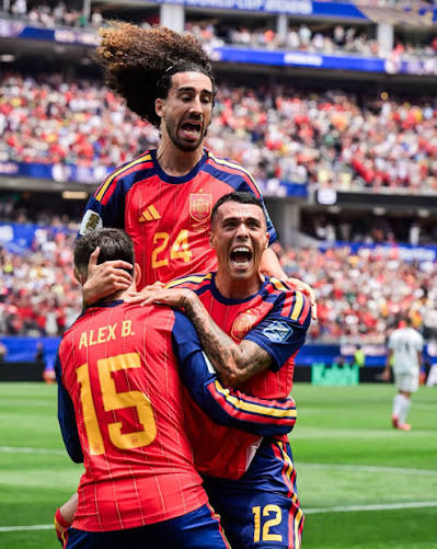 🇪🇸 Spanja me meritë kualifikohet në ndeshjet e 1/8 së finales! 🔥 Një  fitore rutinë për Spanjën, duke konfirmuar se është një nga favoritët  kryesorë për të fituar Kupën e Botës. Mikel