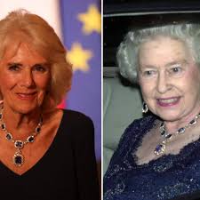 Königin Camilla: Glanzvoller Auftritt und eine funkelnde Hommage an die  Queen