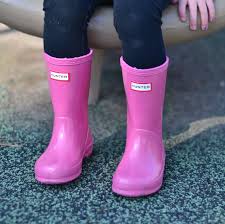 Whether you're looking for a small token for them to open on february 14 or an experience you can bond over. Valentine S Day Gifts For Little Girls Lovely Lucky Life