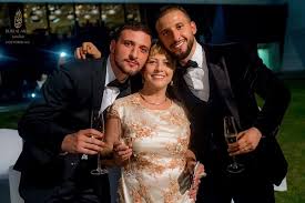 Ștefan mandachi a donat 1000 € pentru că a considerat valoros interviul cu dragoș anastasiu. Foto Eveniment Monden In Familia Uneia Dintre Cele Mai Puternice Femei De Afaceri Din JudeÈ›ul Suceava Suceavanews Ro