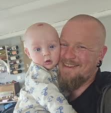 Better ways to store paintbrushes?