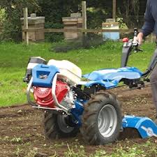 Premium equipment at affordable rates. Maidstone Tool Hire Shop Mammoth Hire