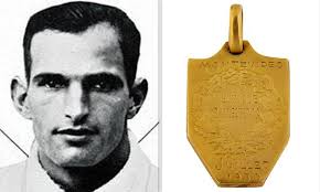 Uruguayan goalkeeper's 18 carat gold winner's medal from first World Cup in  1930 sold for £20,000