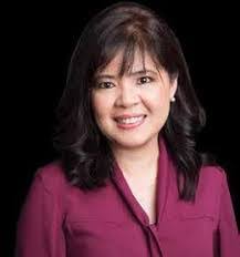 Lisa Mauck's Instagram, Twitter & Facebook