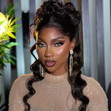 Notre Miss Monde a besoin de nous, 《 Continent camerounais 》, montrons  notre solidarité en soutenant massivement la représentante du Cameroun à  Miss Monde Julia Samantha EDIMA Elle est tellement ravissante, intelligente