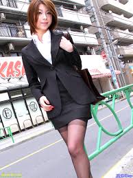 空港で美脚美人OLを盗撮 逆さ PALPIS 独占