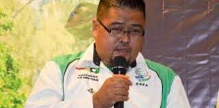 Dhpp dikenali sebagai kelab penyokong pas, sebelum dinaik taraf sebagai dewan pada 23 mei 2010. Dewan Himpunan Penyokong Pas Dhpp Dayakdaily
