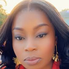 Sara Peyton King (@sarapeytonking) កំពុង LIVE