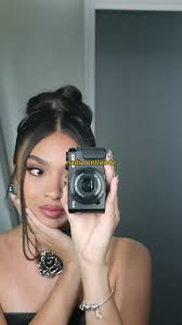 el track 1 de mi álbum me pone la piel chinita…🥹 vayan a escuchar el álbum  completo y esta canción “intro (preguntas)” #sentimientoadolescente