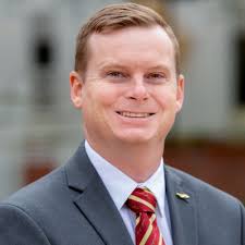 Happy to have started my journey at JLL's Orlando's Capital Markets Group. 