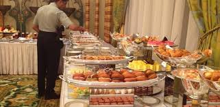 التغريد السعودي صورة بوفيه ملكي ماشاء Food Vegetables Corn