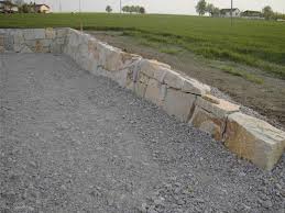 Als preiswerteste alternative gilt eine sandsteinmauer. Kosten Natursteinmauer Forum Auf Energiesparhaus At