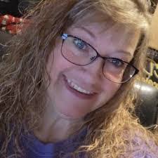 Tracy Muck's Instagram, Twitter & Facebook