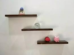 Rak susun dinding tempel dengan papan meja pallet. Tips Memasang Rak Dinding Di Rumah Berestetika Tinggi Blog Ruparupa