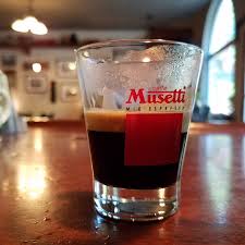 It is composed of the best certified arabica coffees coming from brasil iso 9001 certified. Amazon Com Caffe Musetti