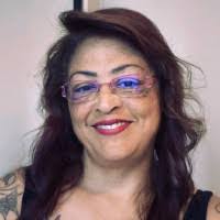 Leslie Halsey's Instagram, Twitter & Facebook