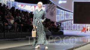 Sampai jogja kamis malam, kami semua sehat wal afiat, kata zaskia di caption foto, selasa, 15 juni 2021, dilansir dari suara.com. Zaskia Adya Mecca Debut Meccanism Bawa Tema Ondel Ondel Cantik Tempo Co