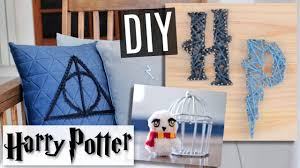 Diy Harry Potter Room Decor 6 Deco Chambre Facile Francais En 2020 Deco Chambre Diy Decoration Chambre Et Decoration Harry Potter