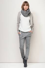 40 Ideen Fur Trendy Jogginghosen Fur Damen Kleidung Kombinieren Jogginghosen Outfit Graue Kleidung