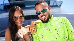 Ratificó orta moros en una nota de prensa, que la única posibilidad de fracturar las bases del chavismo es poniendo en práctica la vía constitucional, democrática y electoral. Natti Natasha Y Su Novio Visten De Rosado Y Anuncian Que Preparan El Baby Shower Meganoticias