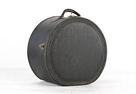 Round Leather Suitcase Vintage Round Suitcase Hat Box Suitcase Etsy Round Leather Leather Suitcase Round Purse