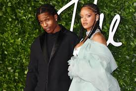 Rihanna was suspected of breaking up with Arab billionaire in an affair  with A $ AP Rocky: Music: Culture: Lenta.ru - World Today News