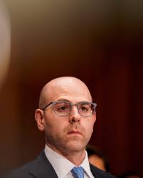 Miran's Fed dissent makes a splash, fails to sway the outcome