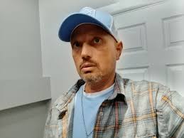 My name is Ron. By the grace of God and perseverance in the 12 steps of  recovery, I have been clean and sober since 3/2/2012. I have recovered from  a HOPELESS state