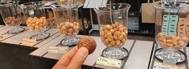 Le Domaine des Macarons de R&eacute;au ouvre son &eacute;picerie locale