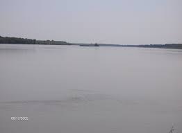 Seaplane performs spin upon water landing. Gropeni Trecere Bac Mapio Net